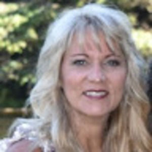 Meet your Posher, Laurie